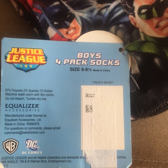 ➡️2/$20⬅️ Toddler SUPERHERO socks & briefs bundle - Picture 3 of 6